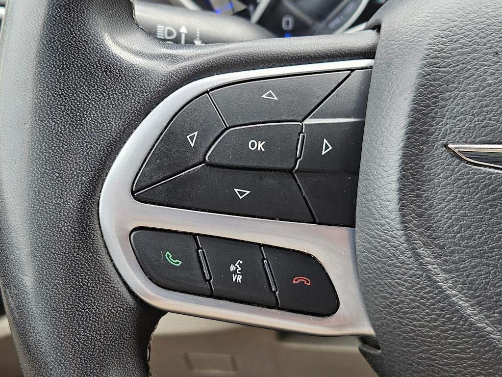 Thumbnail: 2022 Chrysler Pacifica - 20