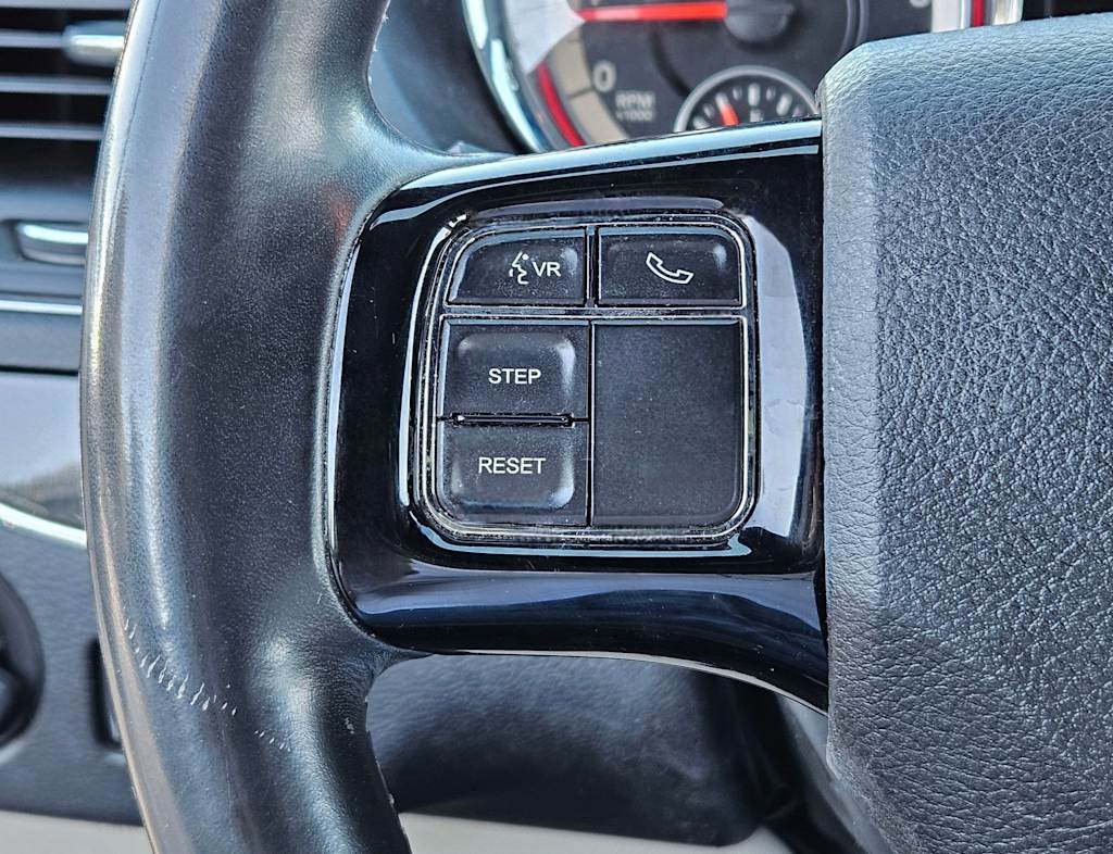 Thumbnail: 2017 Dodge Grand Caravan - 19