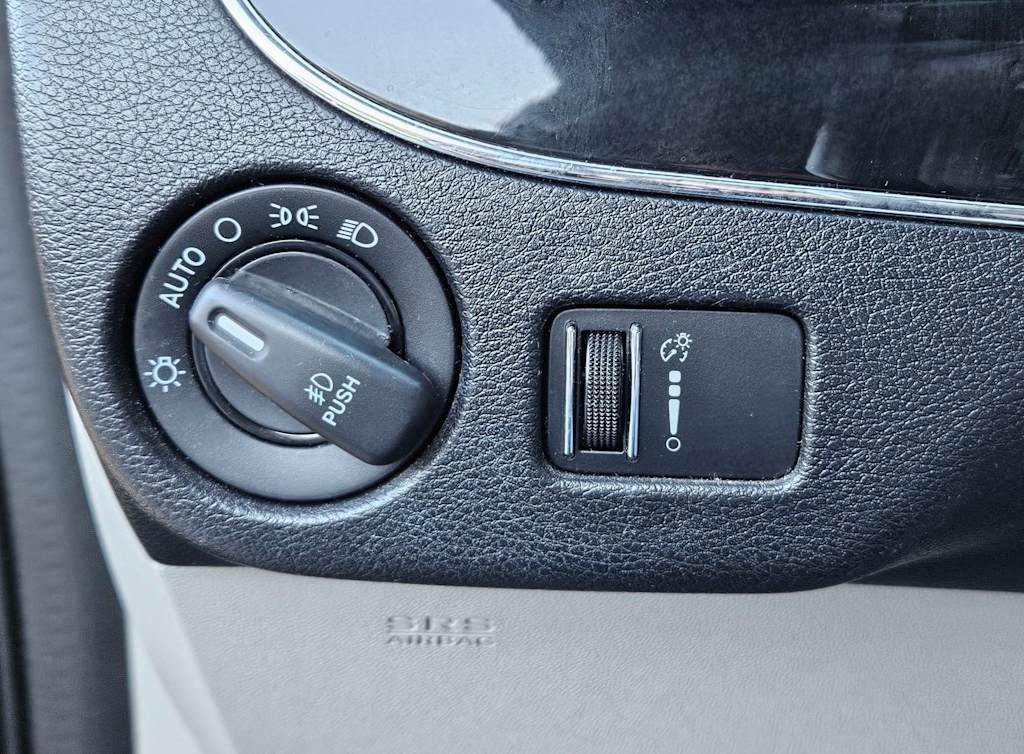 Thumbnail: 2017 Dodge Grand Caravan - 21