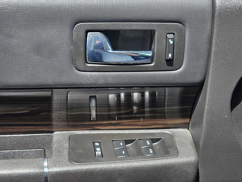 Thumbnail: 2018 Ford Flex - 27