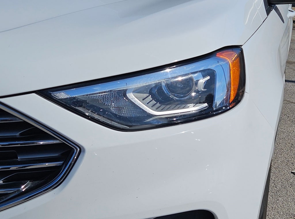 Thumbnail: 2020 Ford Edge - 18