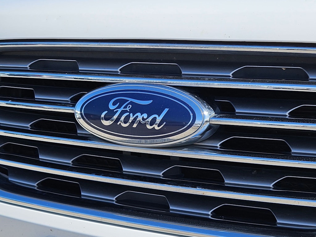 Thumbnail: 2020 Ford Edge - 7