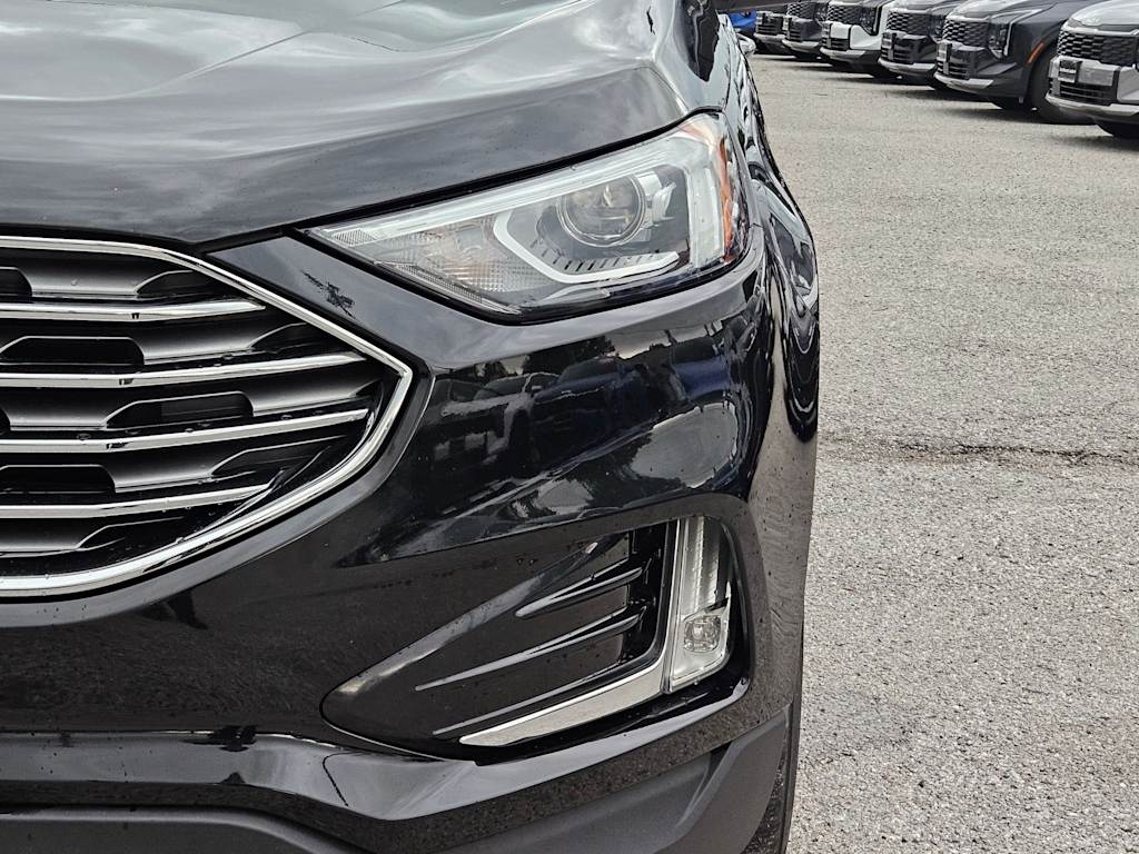 Thumbnail: 2021 Ford Edge - 16
