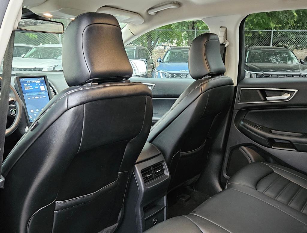 Thumbnail: 2021 Ford Edge - 9