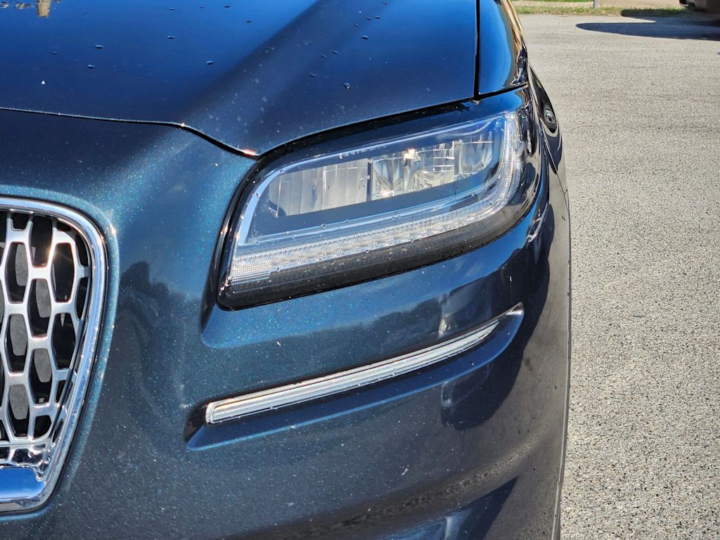 Thumbnail: 2022 Lincoln Nautilus - 22