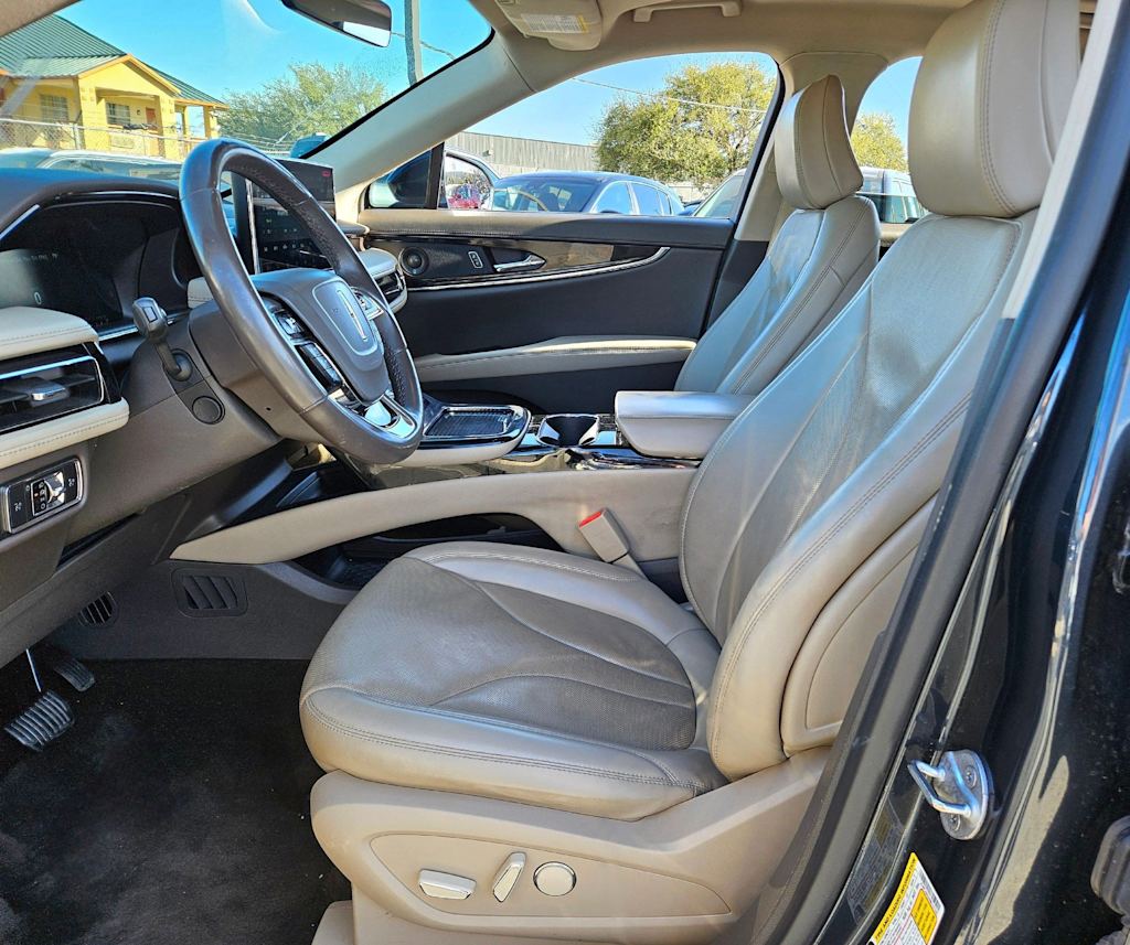 Thumbnail: 2022 Lincoln Nautilus - 8