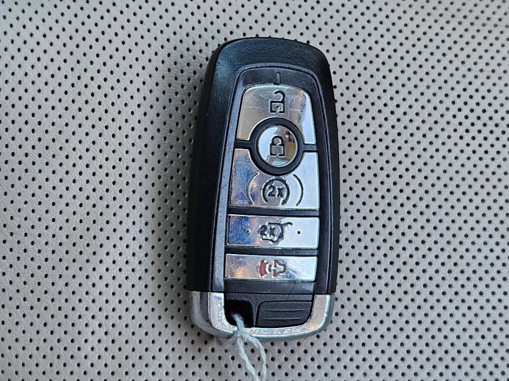 Thumbnail: 2022 Lincoln Nautilus - 15