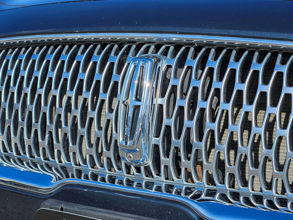 Thumbnail: 2022 Lincoln Nautilus - 16