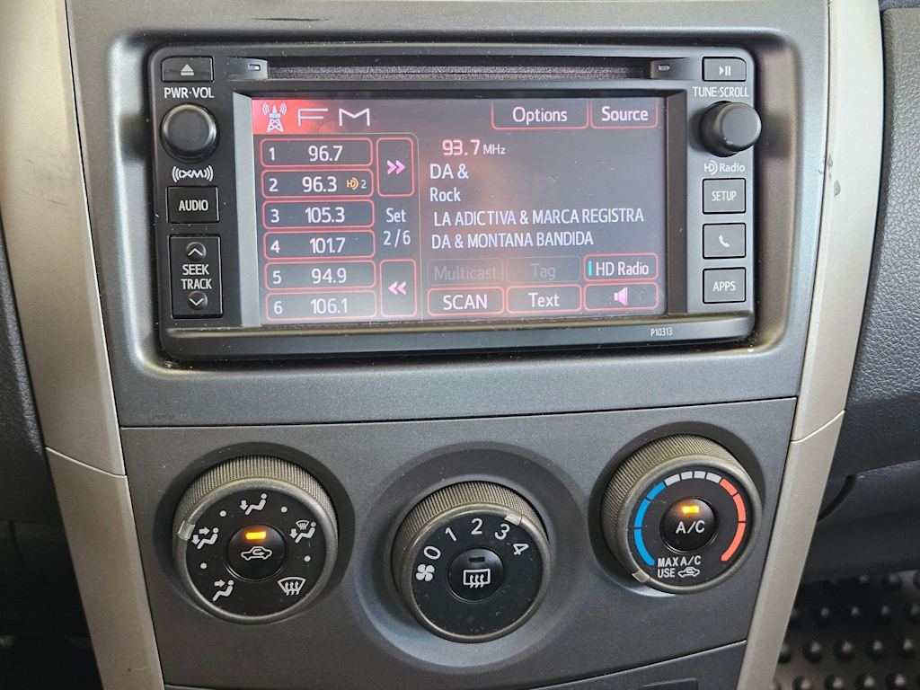 Thumbnail: 2012 Toyota Corolla - 10