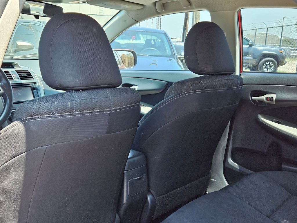 Thumbnail: 2012 Toyota Corolla - 9