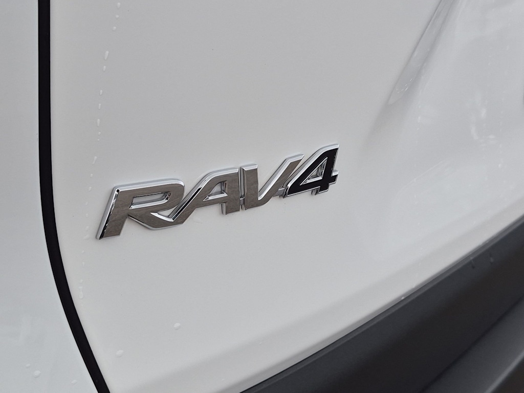 Thumbnail: 2024 Toyota RAV4 - 7