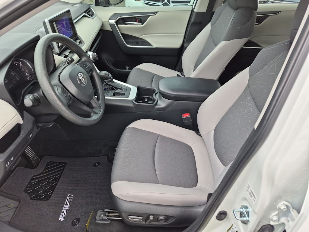 Thumbnail: 2024 Toyota RAV4 - 11