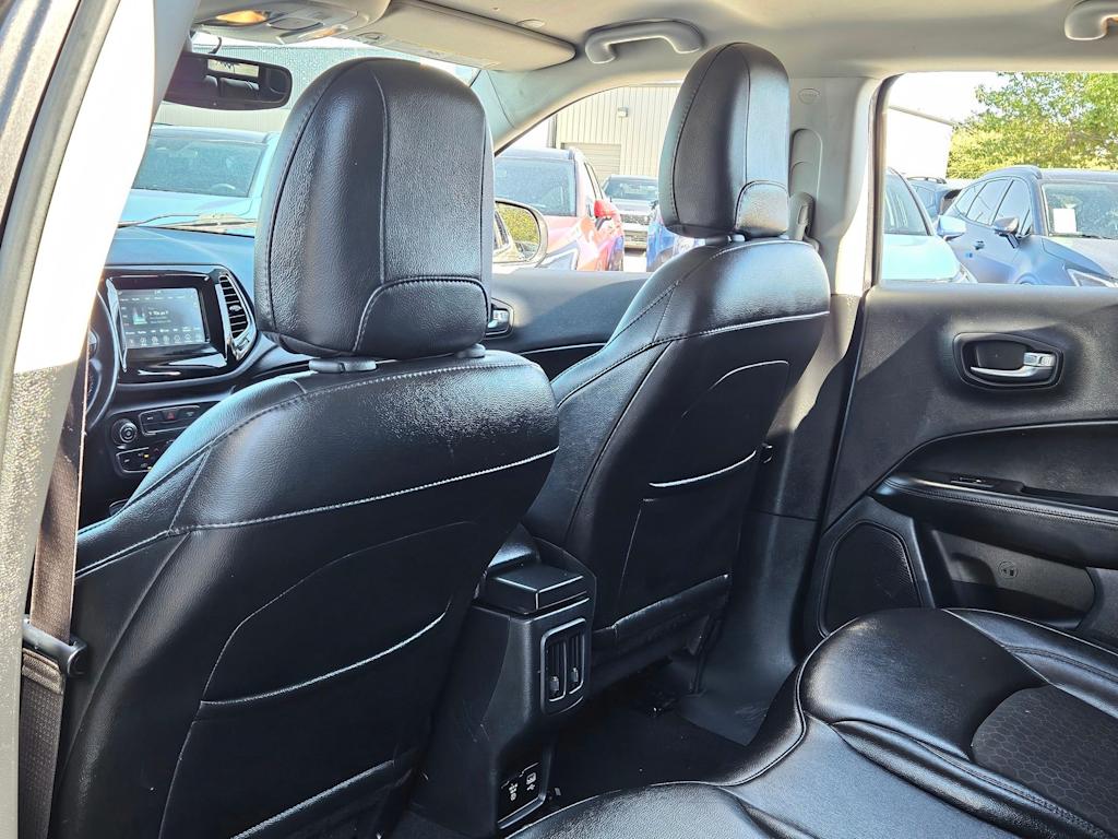 Thumbnail: 2020 Jeep Compass - 12