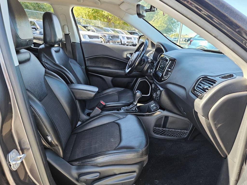 Thumbnail: 2020 Jeep Compass - 11