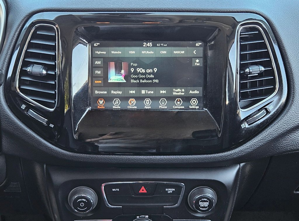 Thumbnail: 2020 Jeep Compass - 14