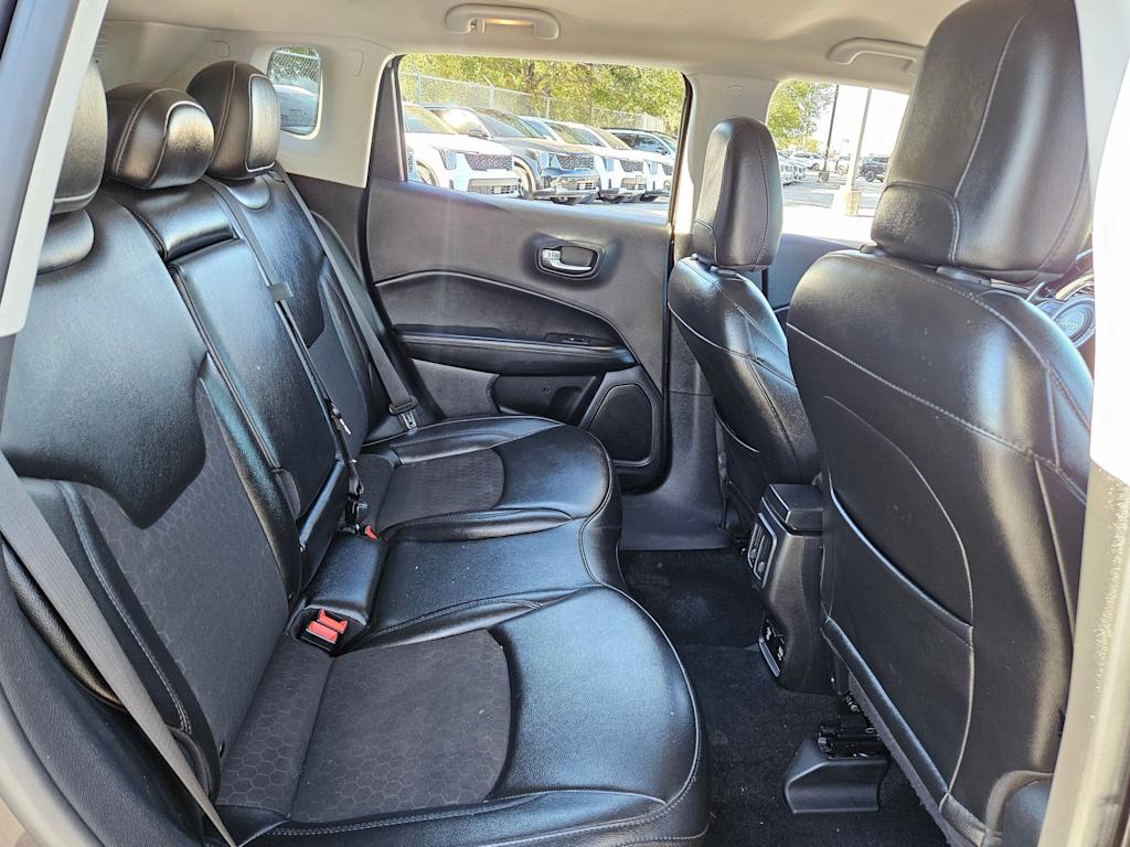 Thumbnail: 2020 Jeep Compass - 26