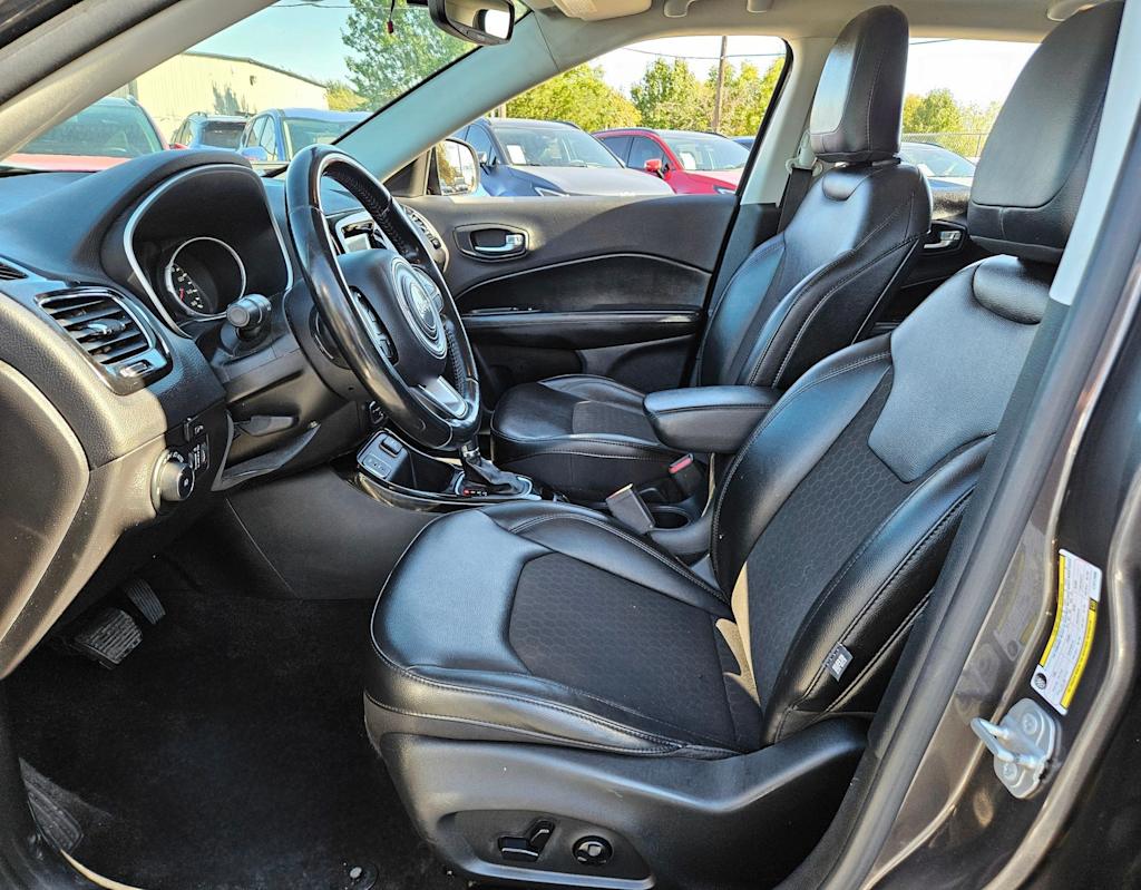 Thumbnail: 2020 Jeep Compass - 10