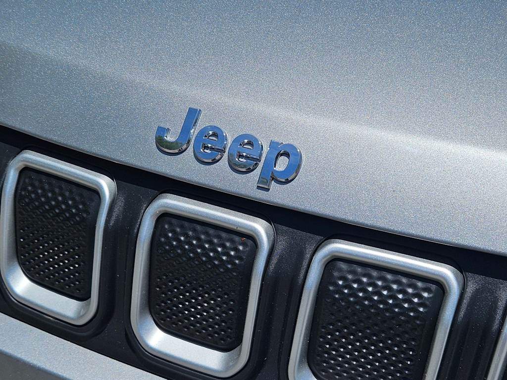 Thumbnail: 2022 Jeep Compass - 6