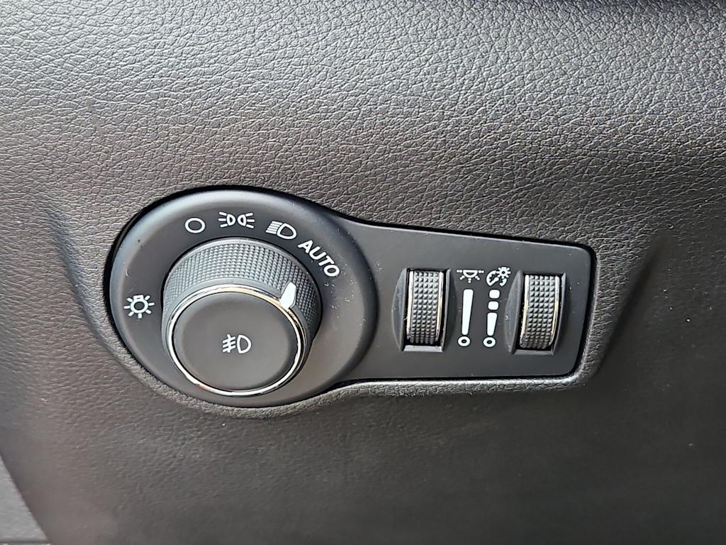 Thumbnail: 2024 Jeep Compass - 31