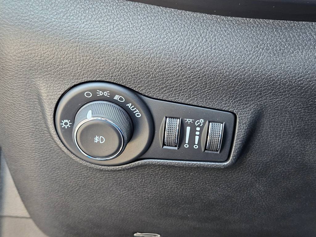 Thumbnail: 2024 Jeep Compass - 34