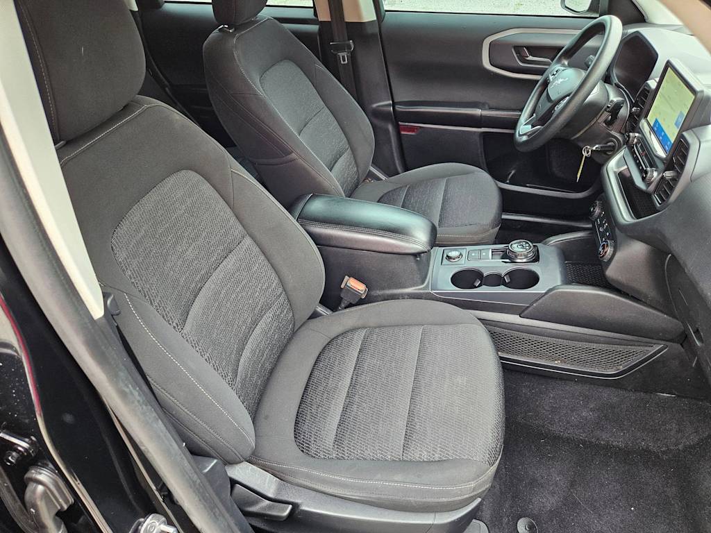 Thumbnail: 2022 Ford Bronco Sport - 10