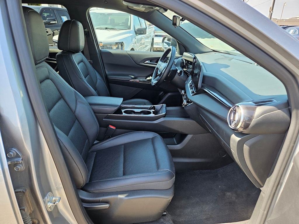 Thumbnail: 2025 Chevrolet Equinox - 11