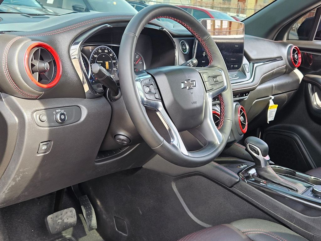 Thumbnail: 2025 Chevrolet Blazer - 2