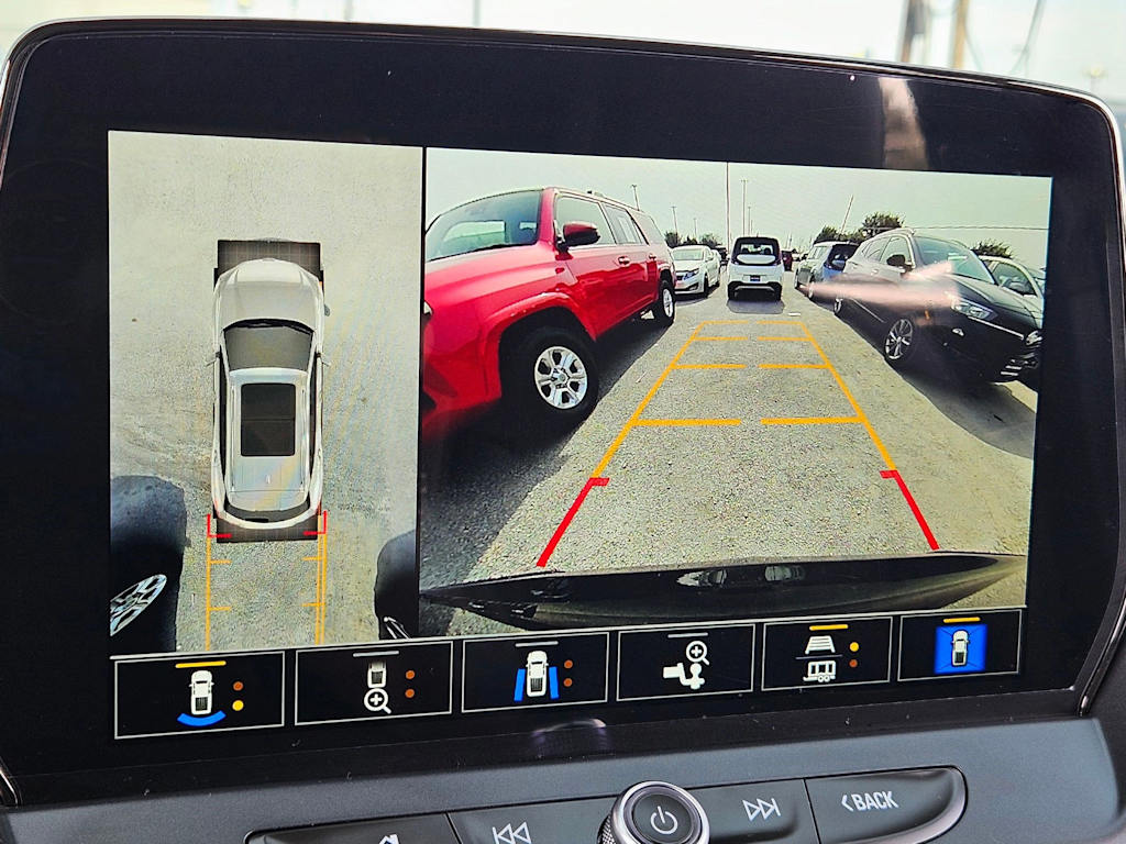 Thumbnail: 2025 Chevrolet Blazer - 30