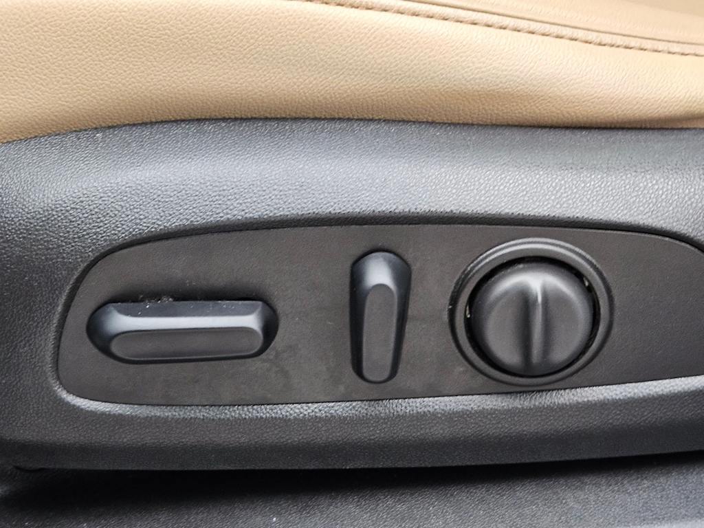 Thumbnail: 2020 Chevrolet Blazer - 24