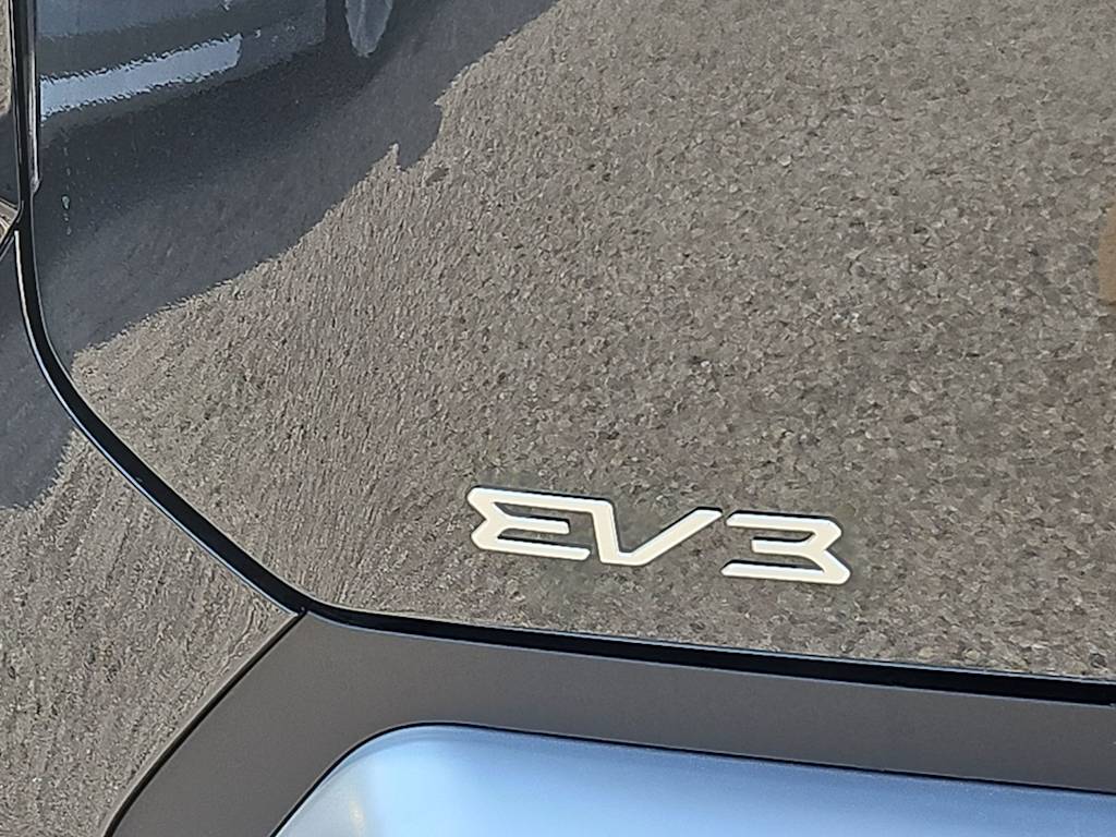 Thumbnail: 2027 Kia EV3 - 7