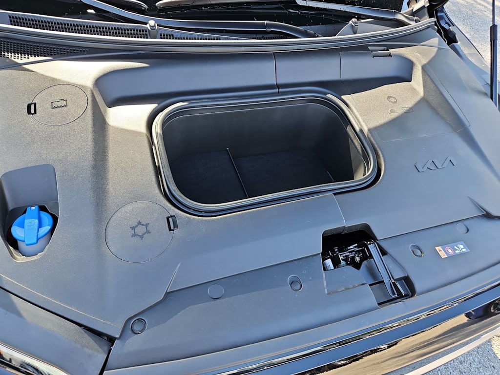 Thumbnail: 2027 Kia EV3 - 24