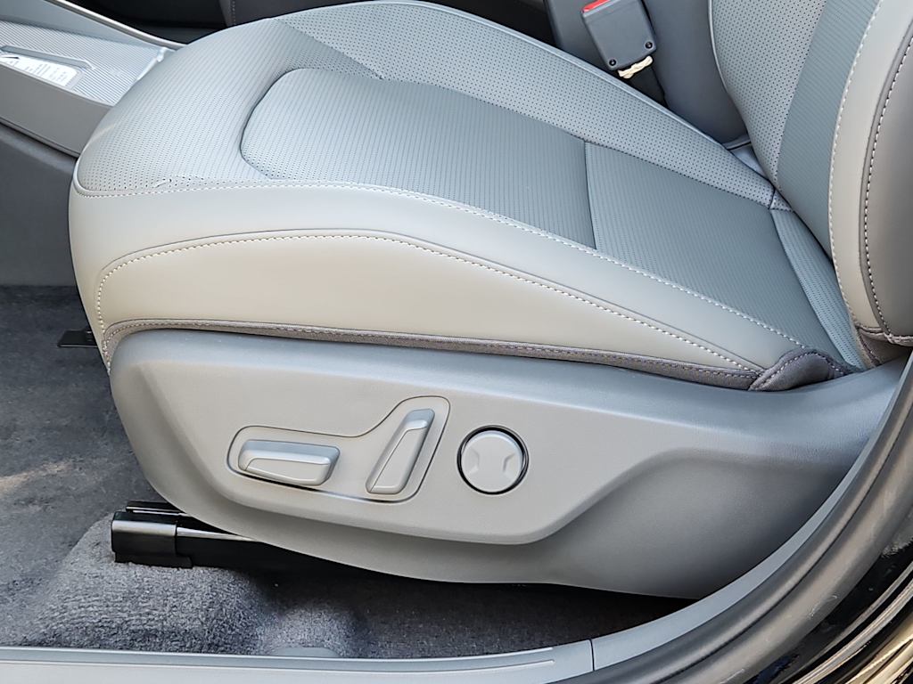 Thumbnail: 2027 Kia EV3 - 25
