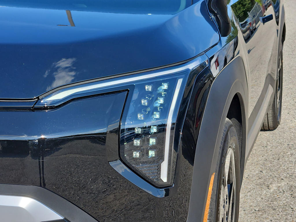 Thumbnail: 2027 Kia EV3 - 22