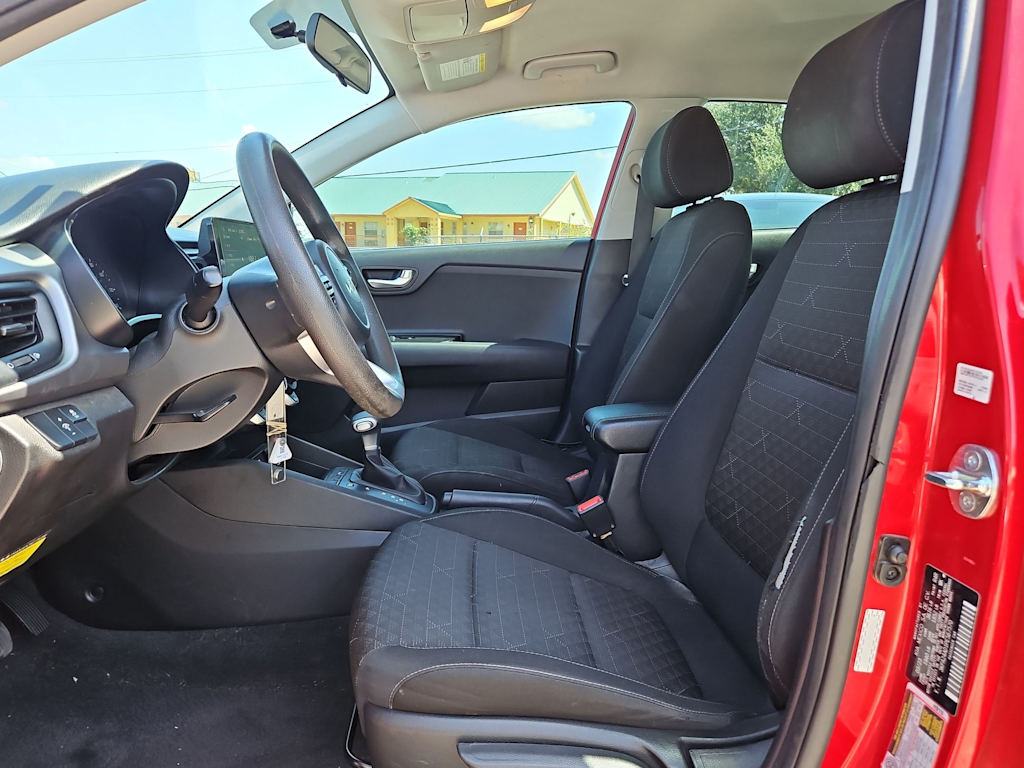 Thumbnail: 2023 Kia Rio - 10