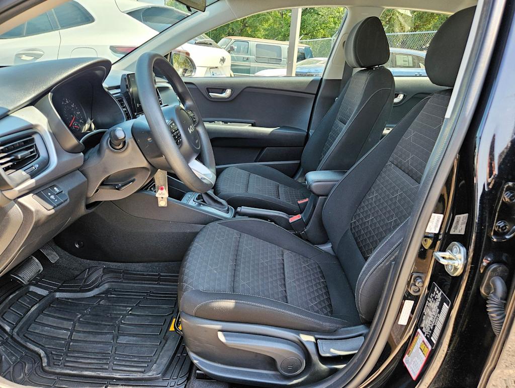 Thumbnail: 2023 Kia Rio - 10