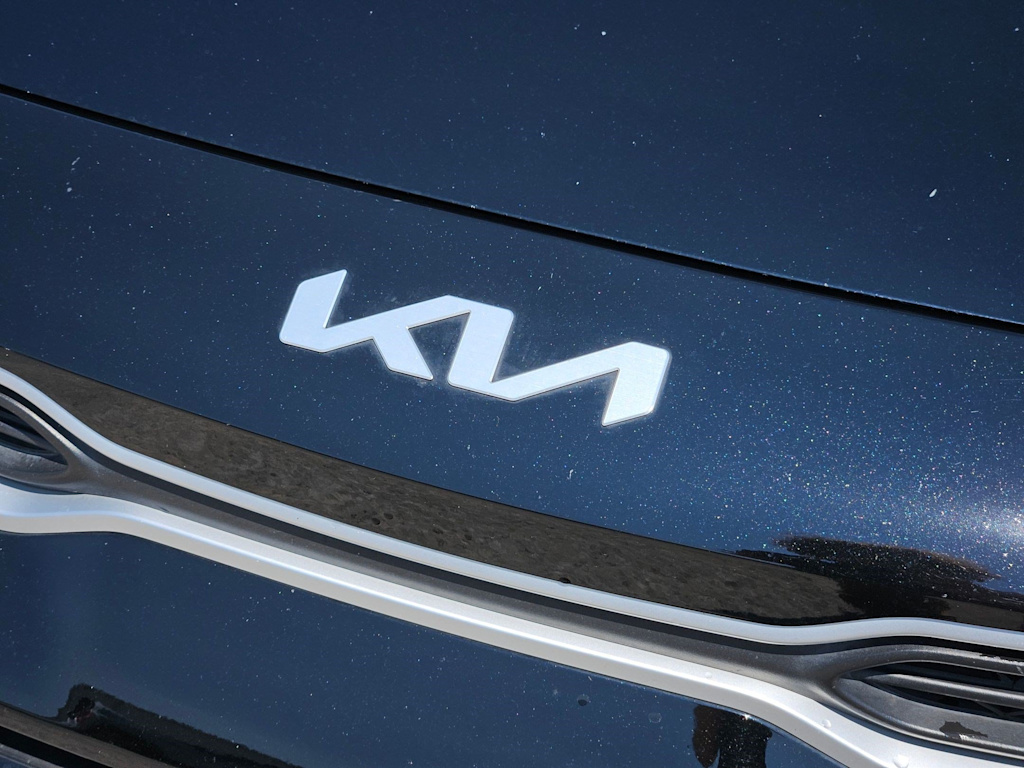 Thumbnail: 2023 Kia Rio - 7