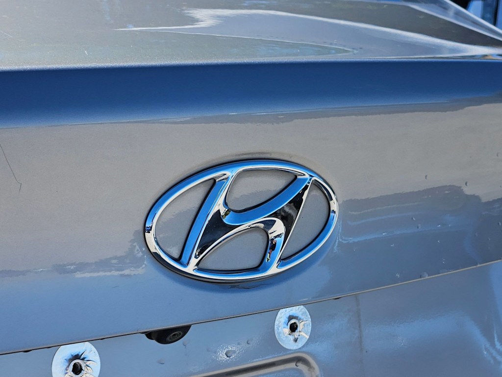Thumbnail: 2021 Hyundai Accent - 7