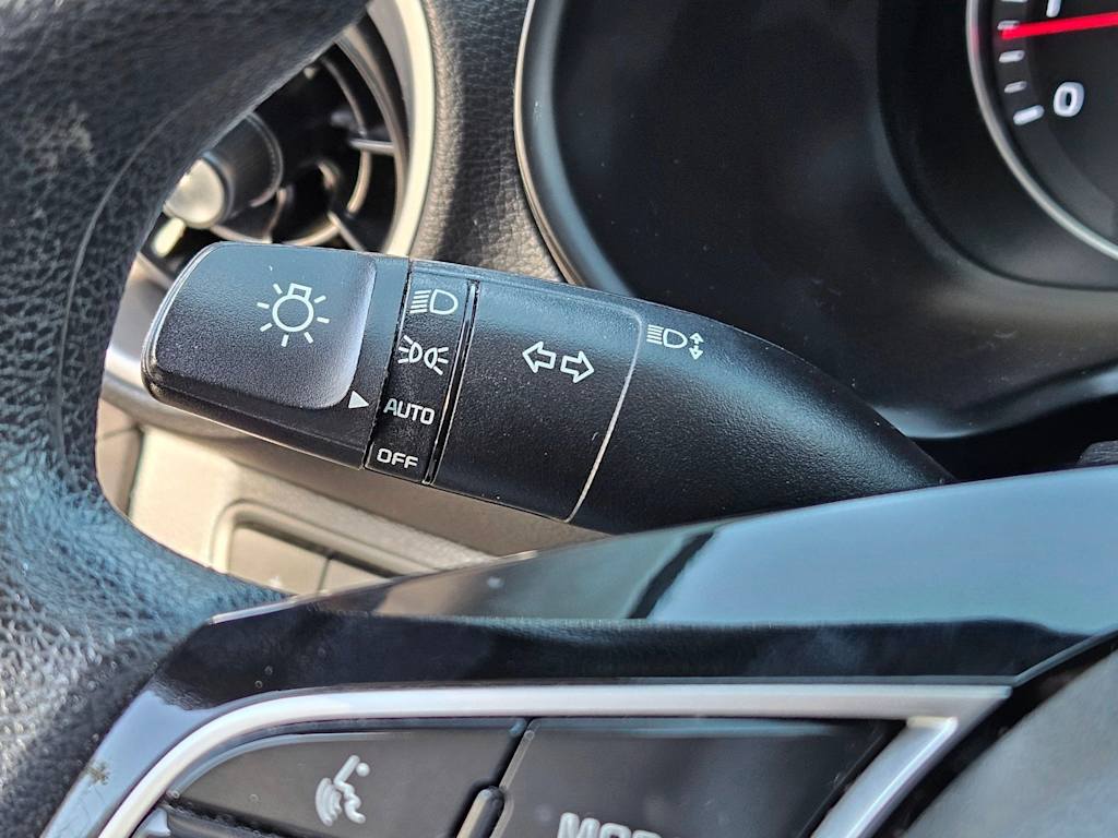 Thumbnail: 2021 Kia Forte - 26