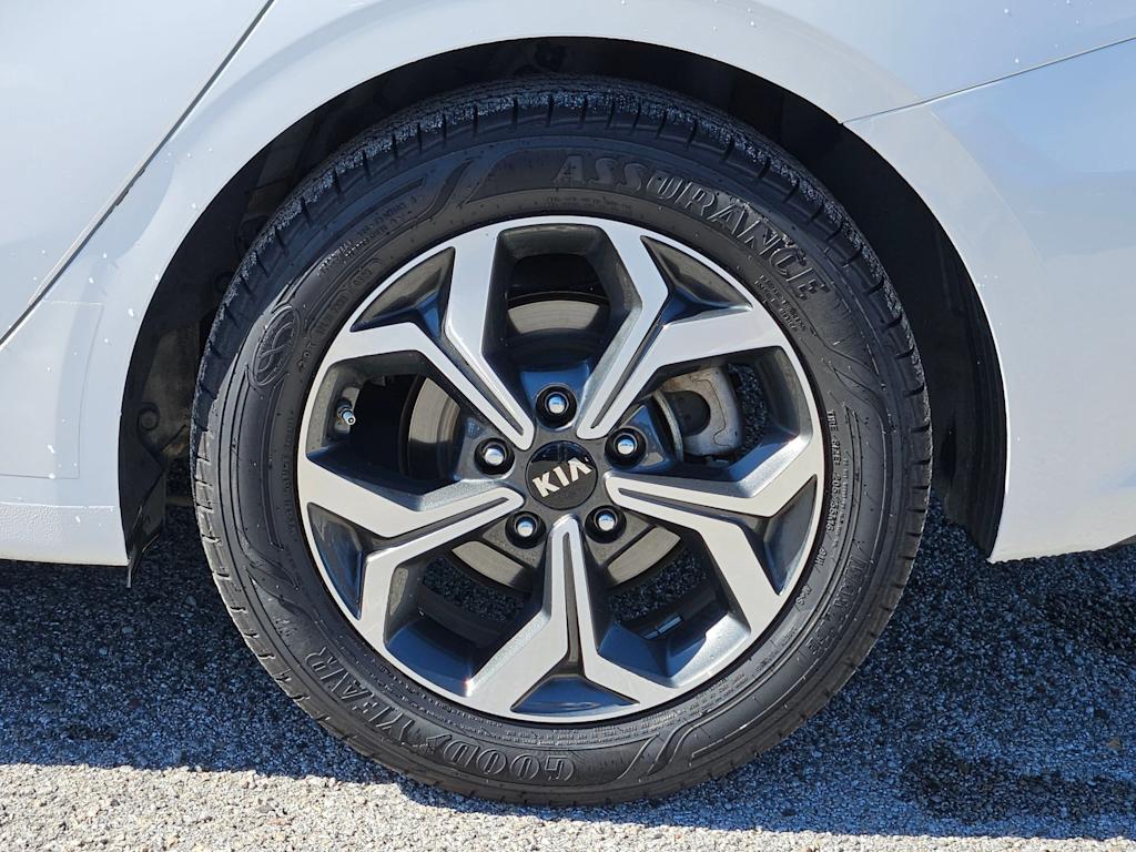 Thumbnail: 2021 Kia Forte - 8