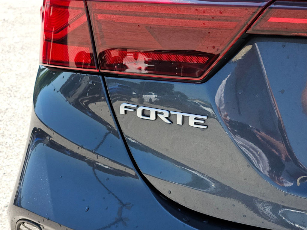 Thumbnail: 2023 Kia Forte - 25