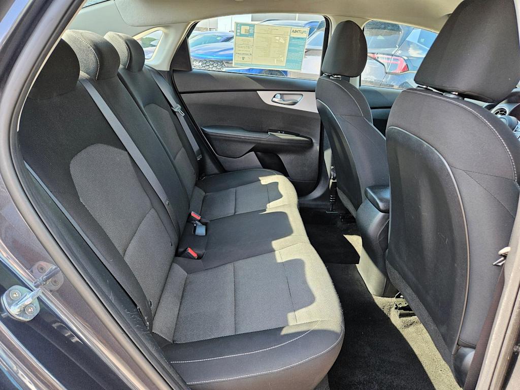Thumbnail: 2023 Kia Forte - 28