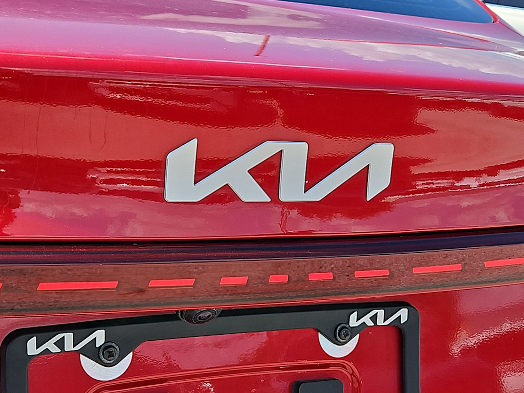 Thumbnail: 2024 Kia Forte - 17