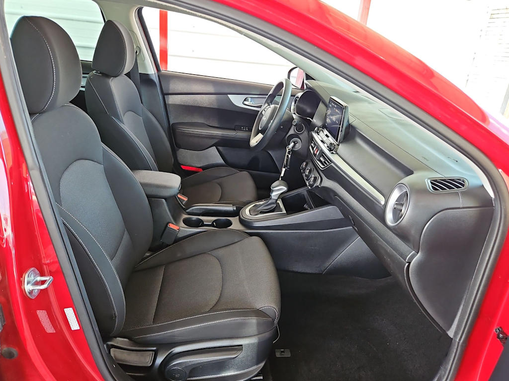 Thumbnail: 2024 Kia Forte - 6