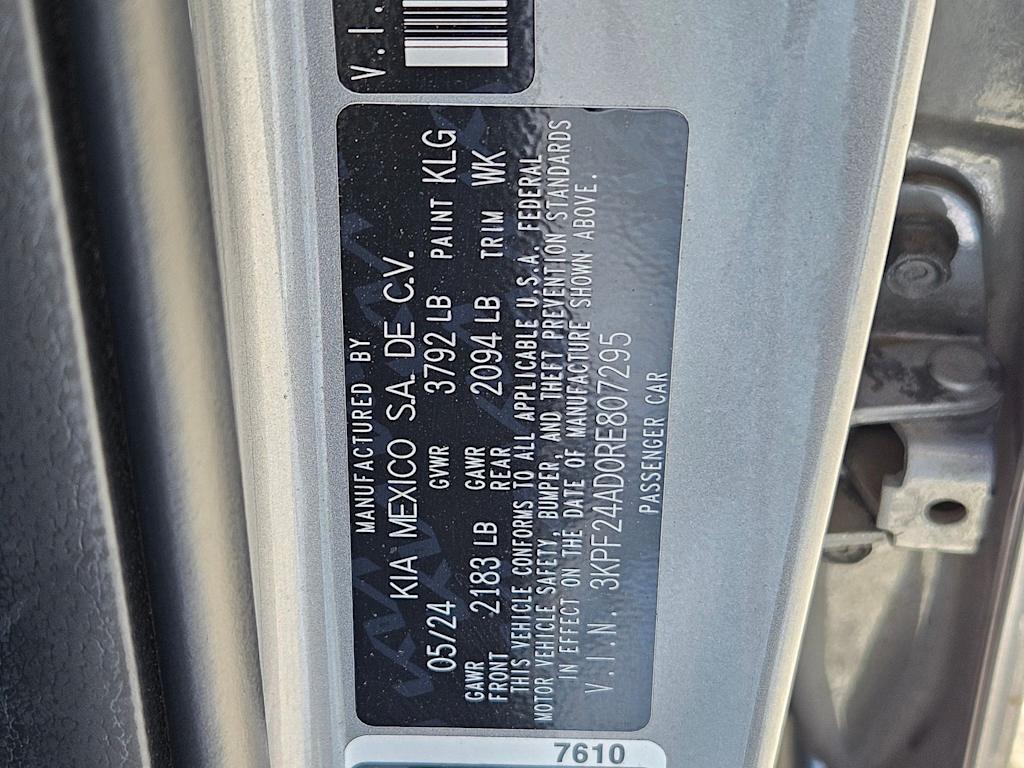 Thumbnail: 2024 Kia Forte - 17