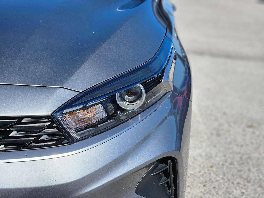 Thumbnail: 2024 Kia Forte - 22