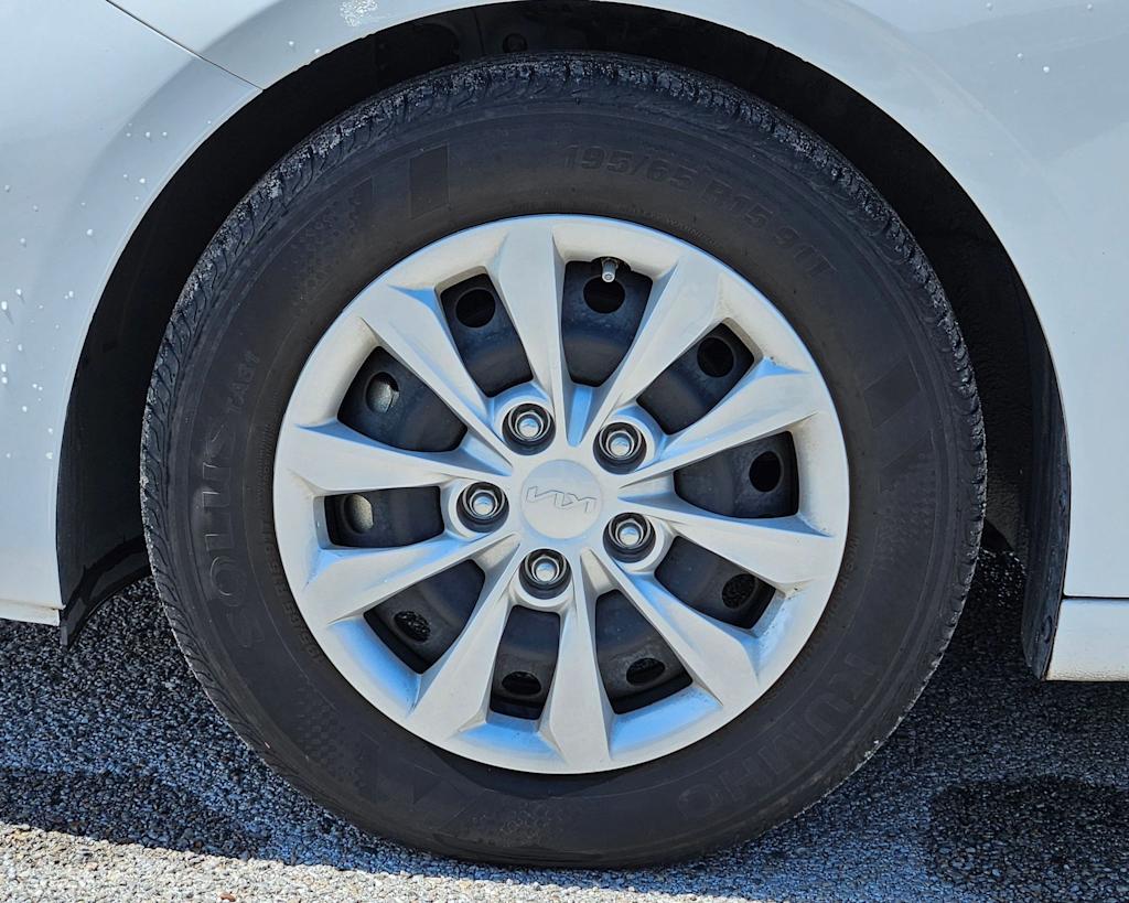 Thumbnail: 2024 Kia Forte - 8