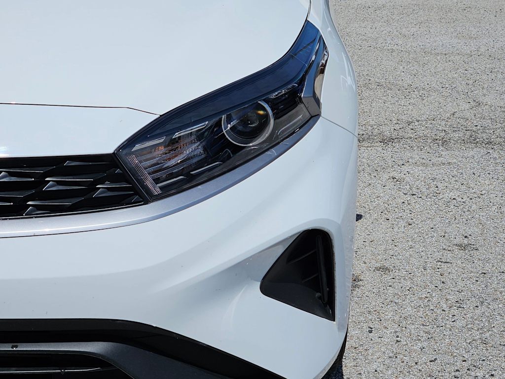 Thumbnail: 2024 Kia Forte - 7