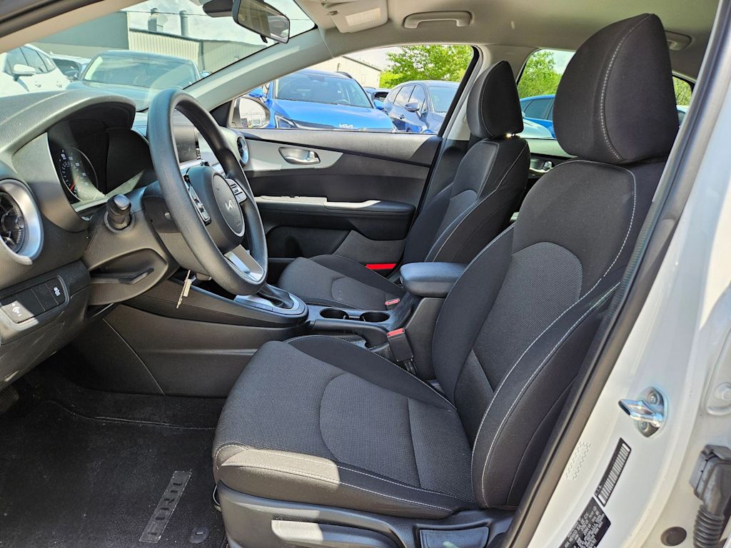 Thumbnail: 2024 Kia Forte - 10