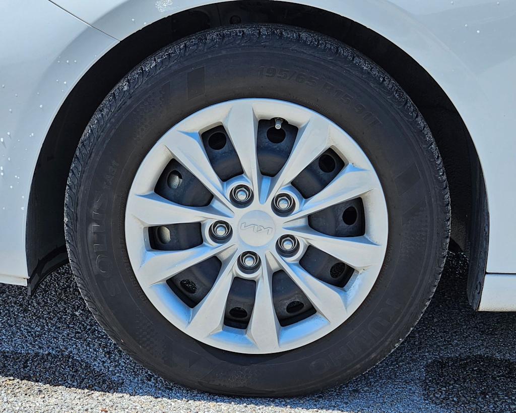 Thumbnail: 2024 Kia Forte - 8