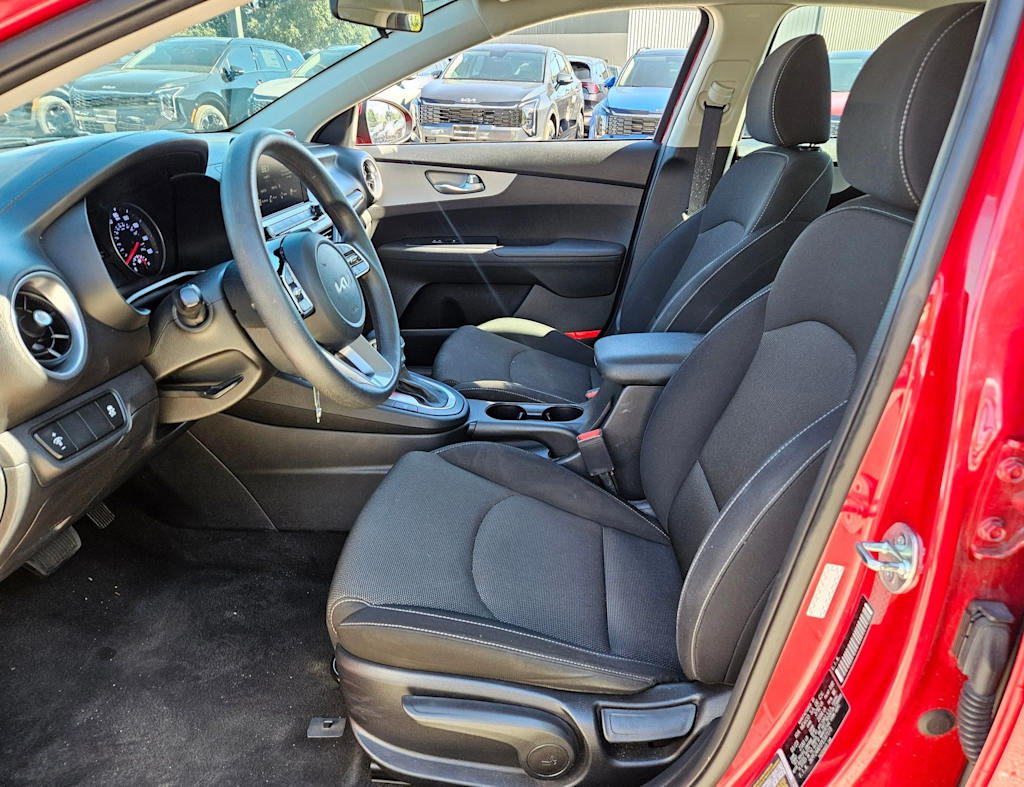 Thumbnail: 2023 Kia Forte - 10